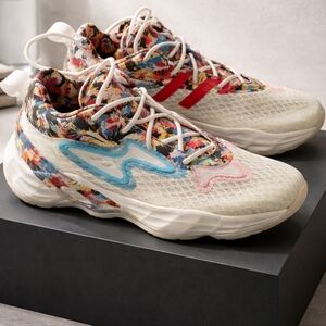 Adidas Sneaker Shoes 8.5